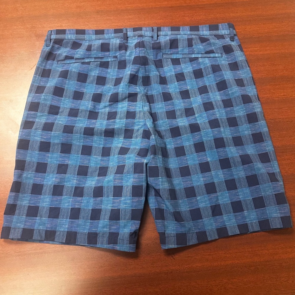 2- Tommy Bahama Shorts Mens 38 Island Plaid Performance Stretch Nylon Blend - Picture 3 of 10